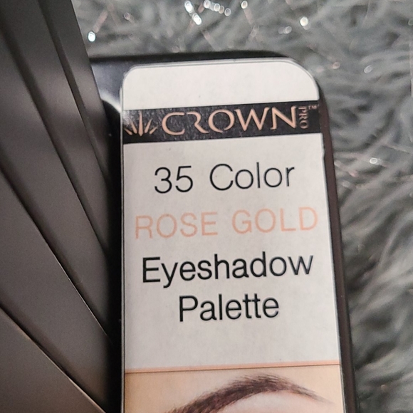 Makeup - Picture 5 of 5